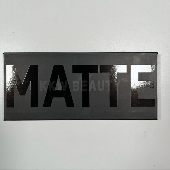 KKW Beauty trio of unused eyeshadow palettes, Classic, Matte Smoke, Matte Cocoa! - Picture 6 of 10